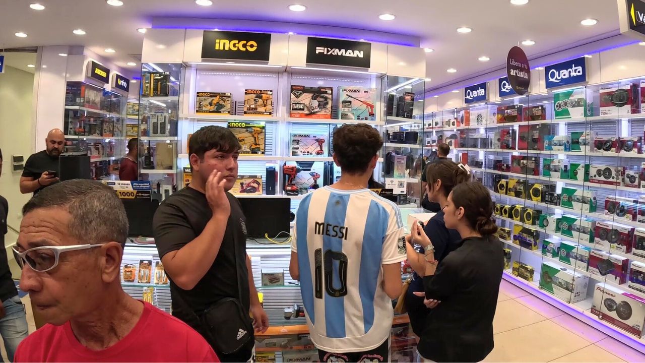 Argentinos lideram consumo de estrangeiros utilizando meios de pagamento digital no Paraguai. Foto: Kaká Souza