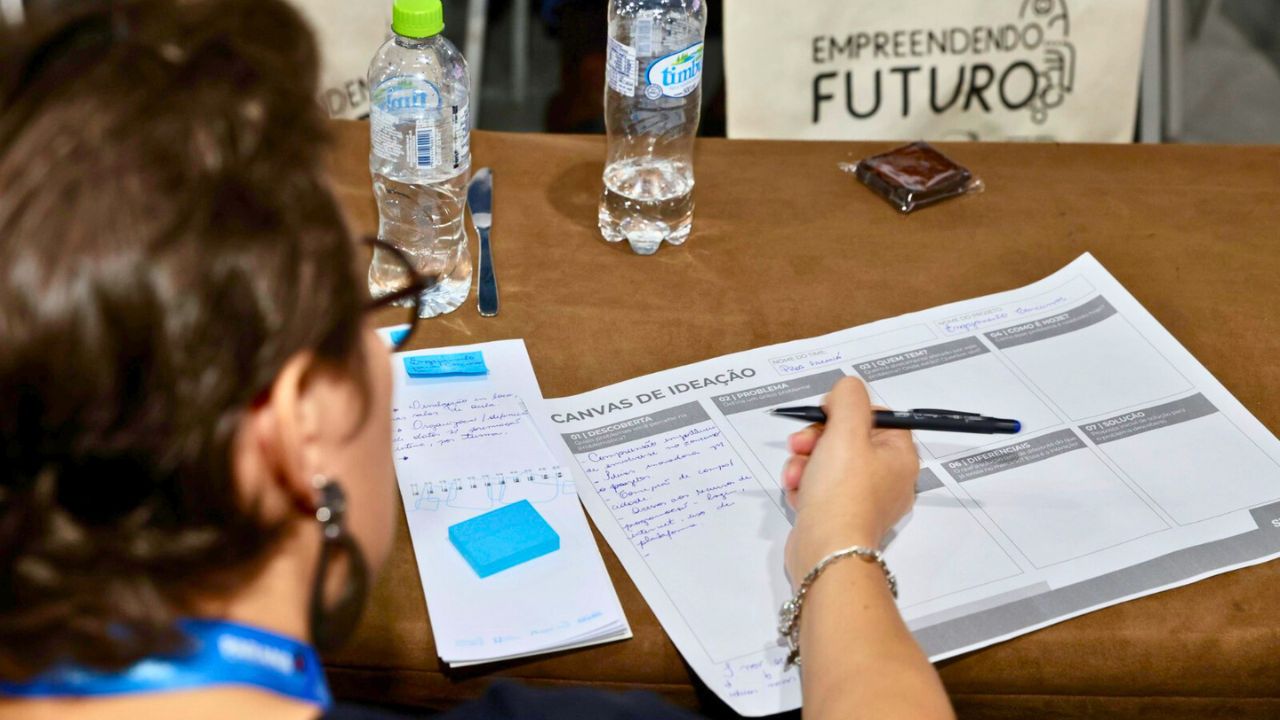 Iniciativa do Itaipu Parquetec amplia alcance para 13 instituições de ensino e aposta em inovação, cultura maker e empreendedorismo nas escolas.