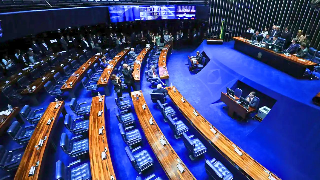 Congresso revoga decreto do IOF e compras no Paraguai voltam a ser mais vantajosas para brasileiros na fronteira.