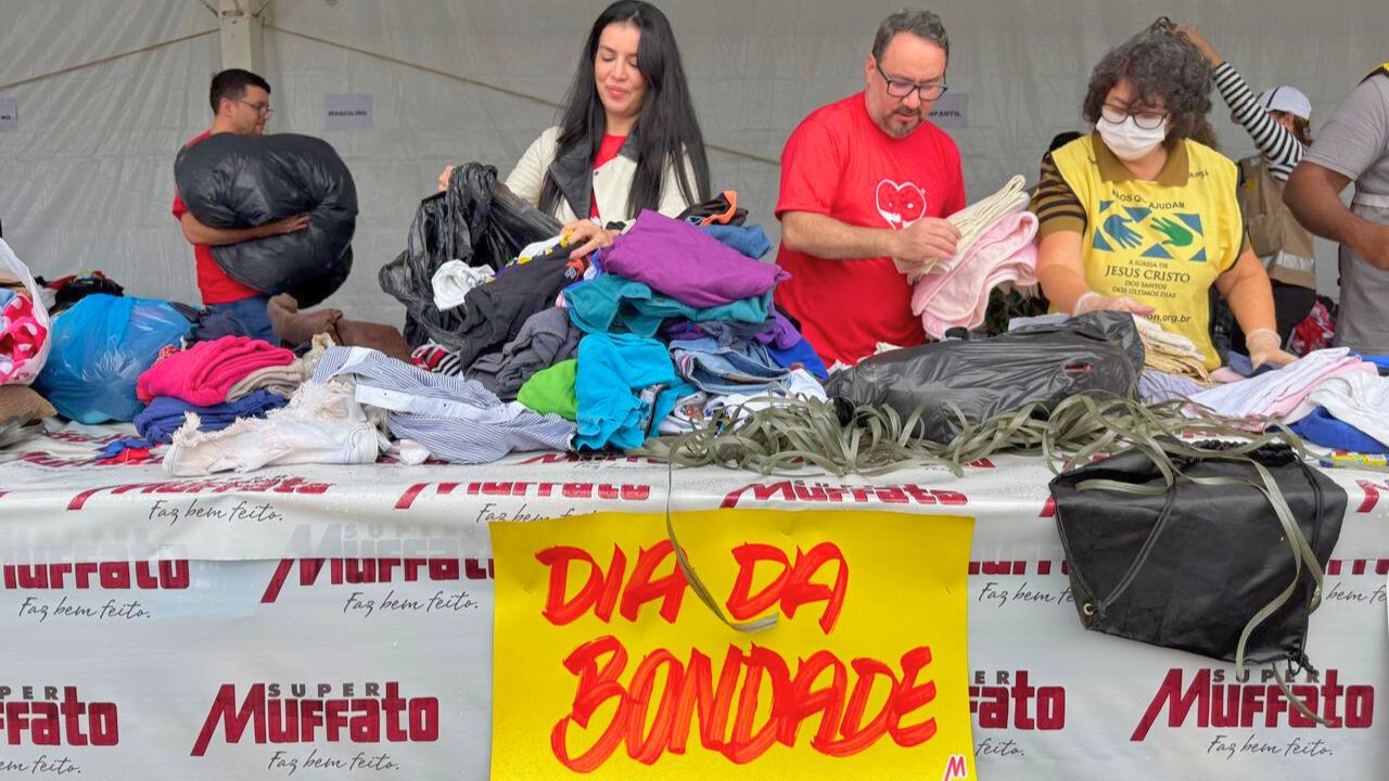 Foz do Iguaçu arrecadou 20 mil peças na campanha Dia da Bondade.